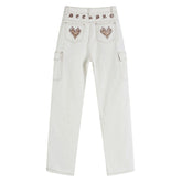 Cargo-Jeans mit Herz-Stickerei